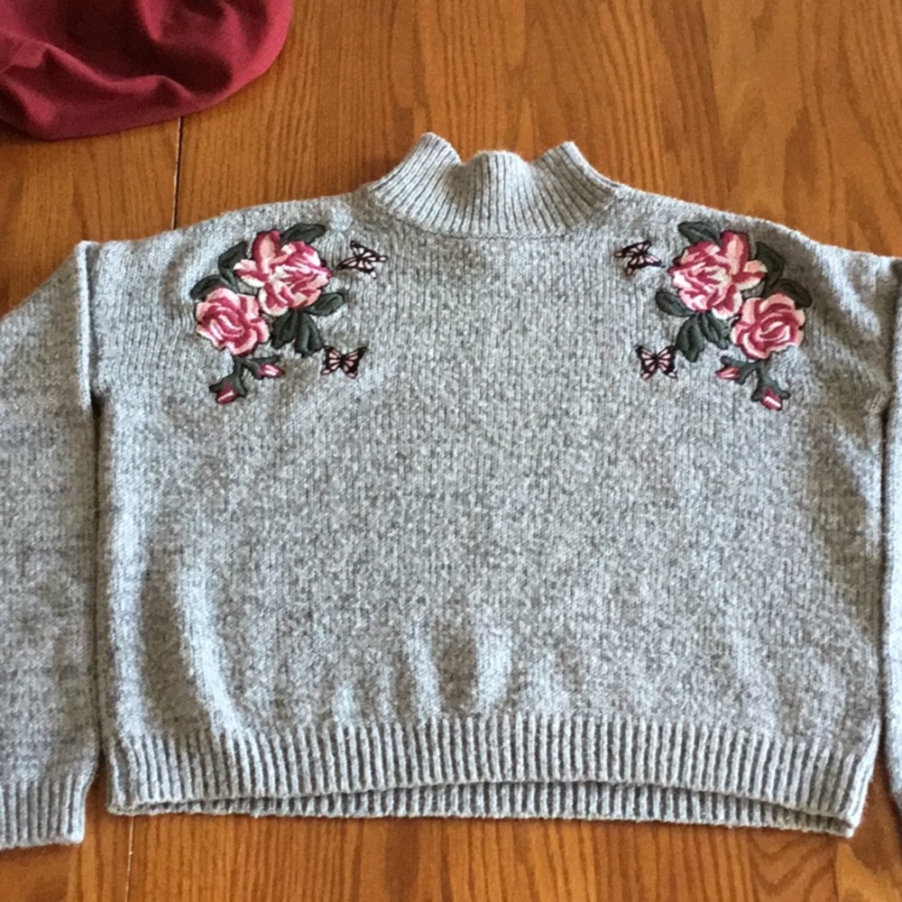 Gray Cloud Chaser crop sweater